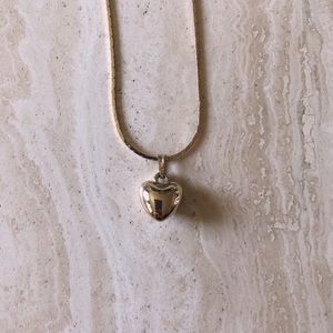 Shiny Gold Heart Pendant Choker